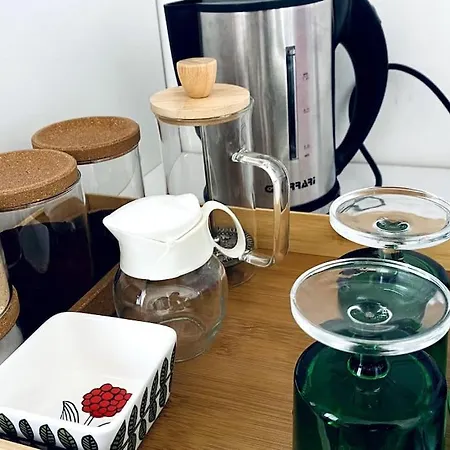 Free Breakfast, Pool, Spacious Aircon Hideaway Accommodatie bij particulieren