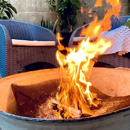 Accommodatie bij particulieren Free Breakfast, Pool, Spacious Aircon Hideaway