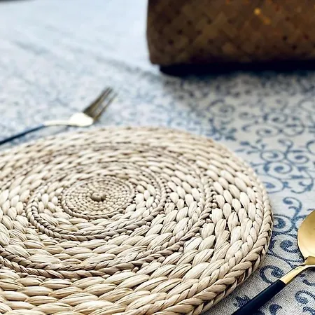 Free Breakfast, Pool, Spacious Aircon Hideaway موستا