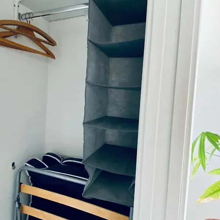 Free Breakfast, Pool, Spacious Aircon Hideaway منزل للإقامة