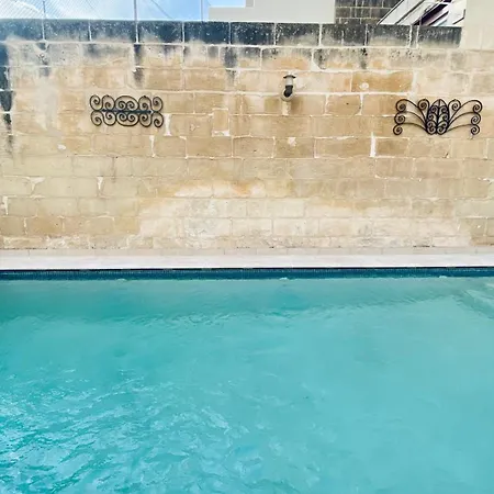 منزل للإقامة Free Breakfast, Pool, Spacious Aircon Hideaway *