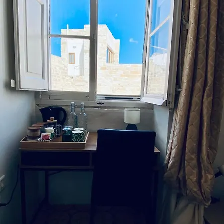 Free Breakfast, Pool, Spacious Aircon Hideaway * Mosta