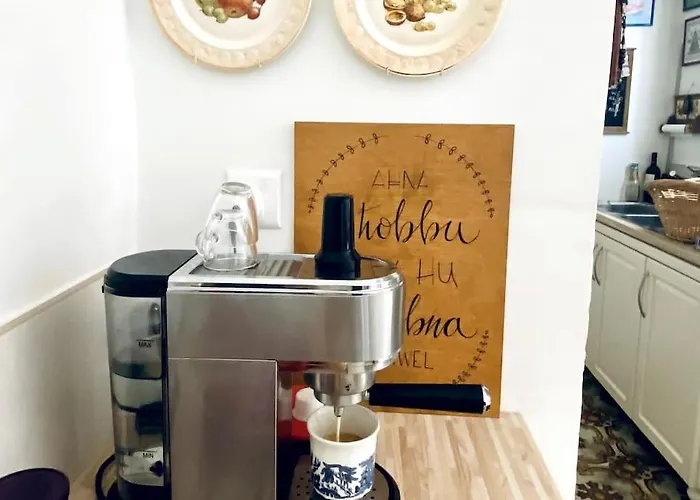 Free Breakfast, Pool, Spacious Aircon Hideaway * Mosta