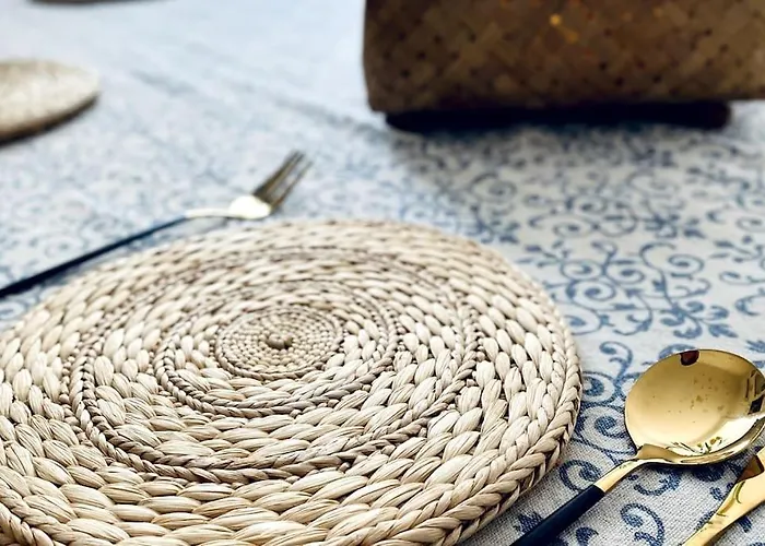 Free Breakfast, Pool, Spacious Aircon Hideaway Mosta