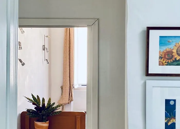 Free Breakfast, Pool, Spacious Aircon Hideaway Mosta